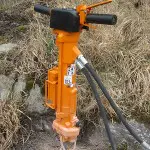 Hydraulisk bergborrmaskin